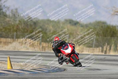 media/Dec-01-2025-Moto Forza (Mon) [[2daa91e15f]]/2-Intermediate Group/Session 3 (Turn 3)/